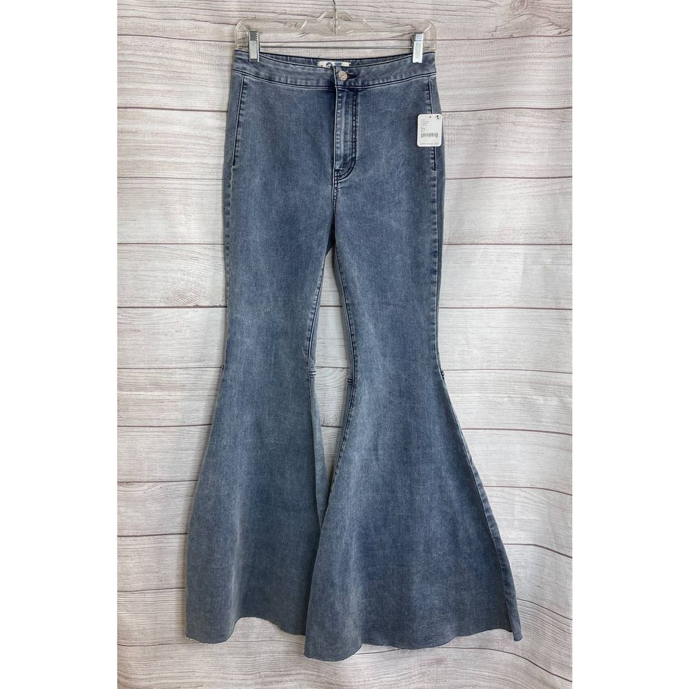 Free People Just Float Cloudy Indigo Flare Jeans Size 27 New Boho Festival - Picture 4 of 9